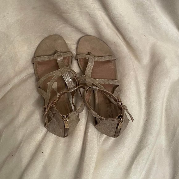 EUC Reaction Kenneth Cole Gold Metallic Gladiator Sandals Size 7 - Picture 4 of 6